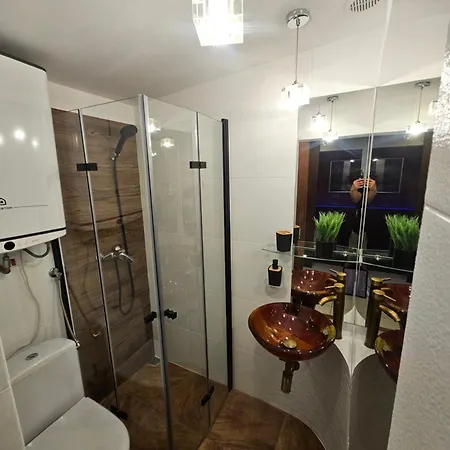 Przy Promenadzie Zdrojowej *