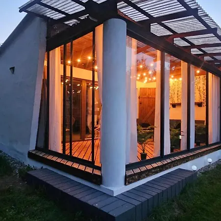 Przy Promenadzie Zdrojowej *