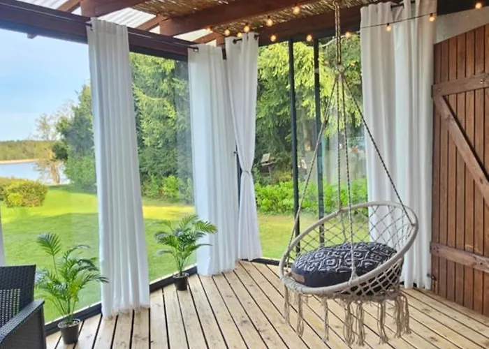 Przy Promenadzie Zdrojowej *